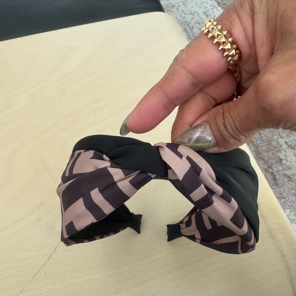 Stylish Black and Brown Headband - Picture 4 of 6